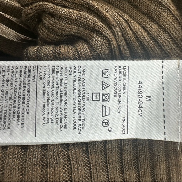 Banana Republic "sweater" like camisole - Picture 3 of 4